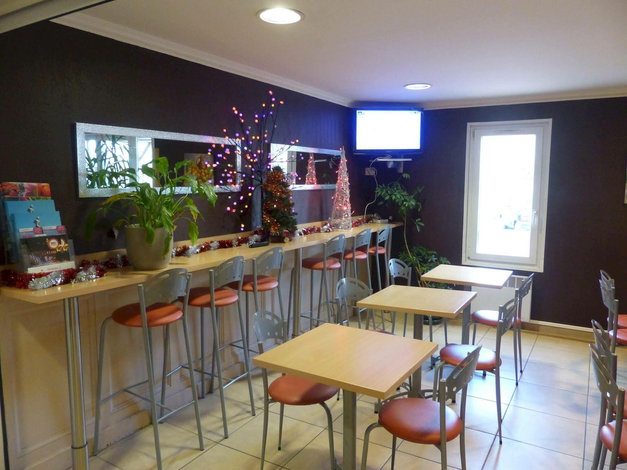 The Originals Access, Hotel Moustache, Seclin Bagian luar foto